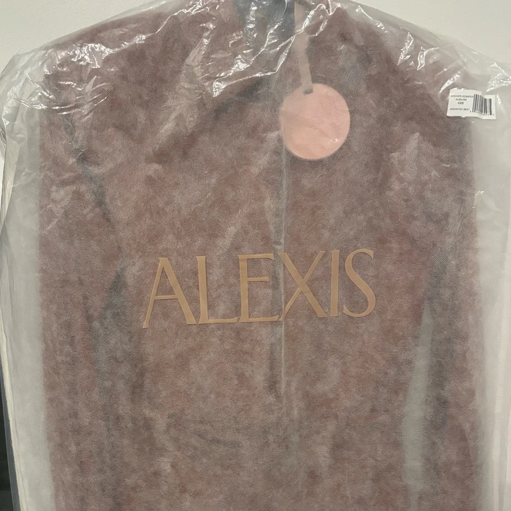 ALEXIS NWT ARCHER ROMPER - Picture 5 of 6